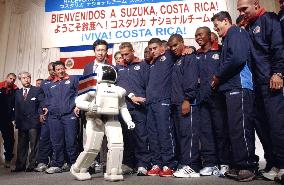 Humanoid robot 'ASIMO' welcomes Costa Rica soccer team